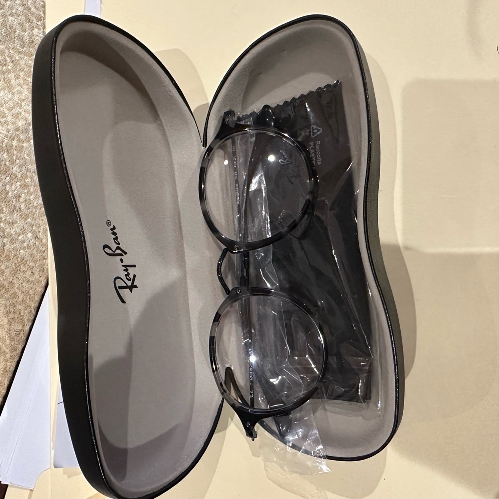 Ray-Ban Round Gray Glasses